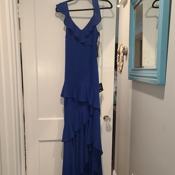 Lulus Dresses & Skirts - Lulus size small royal blue dress - brand new!